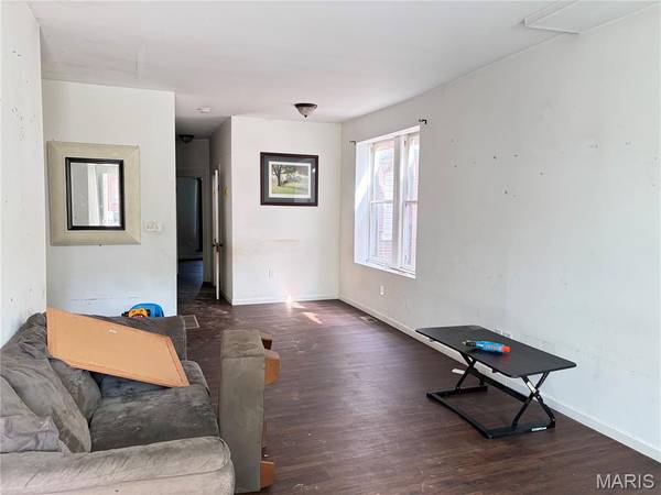 3710 Bamberger AVE, St Louis, MO 63116