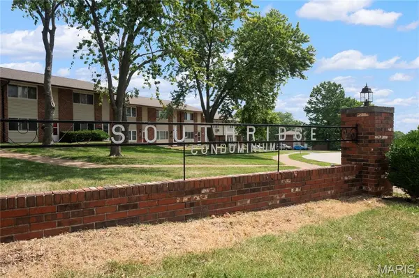 9929 Bunker Hill DR #C, St Louis, MO 63123