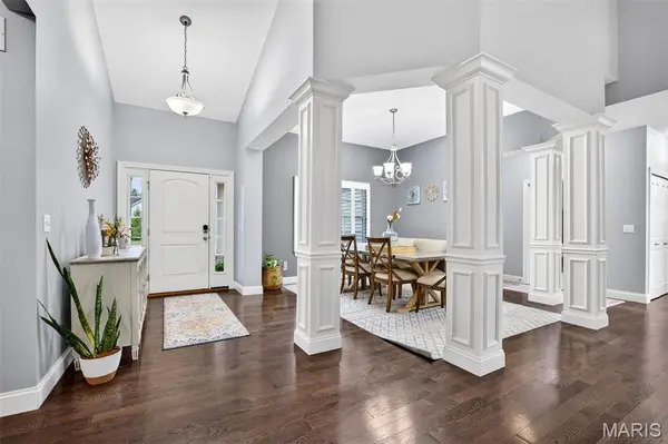 704 Wyndgate Estates DR, Des Peres, MO 63131