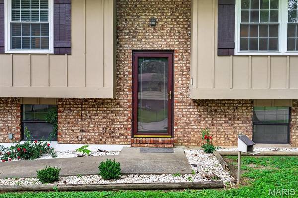 819 Odus DR, Jackson, MO 63755