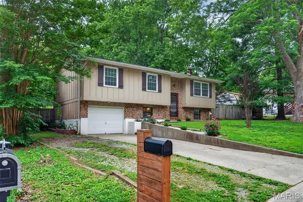 819 Odus DR, Jackson, MO 63755
