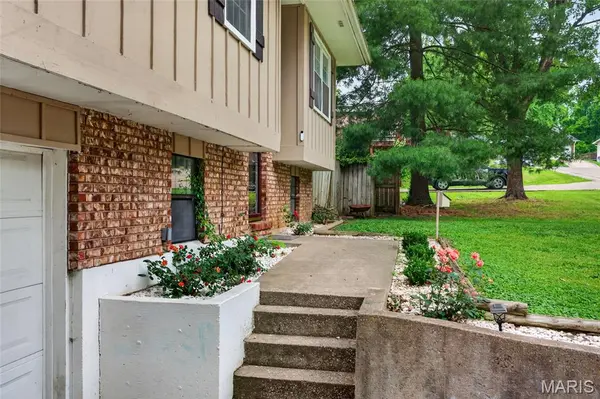 819 Odus DR, Jackson, MO 63755