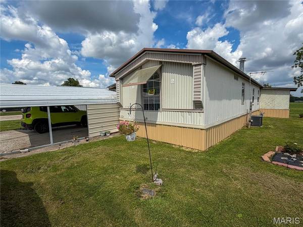 22574 Lake Westside LN,  Jerseyville,  IL 62052