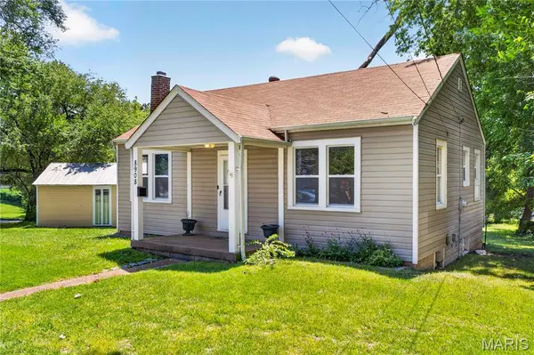 8908 Boston AVE, St Louis, MO 63121