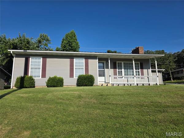 1605 McCutchen RD, Rolla, MO 65401