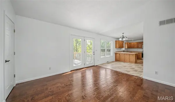 162 Sawmill RD, St Robert, MO 65584