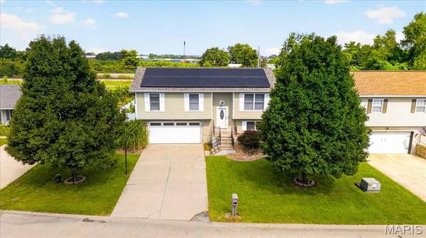 409 Wilson Park LN, Granite City, IL 62040