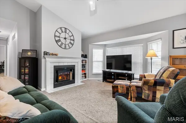1053 Wrigley CIR, Warrenton, MO 63383