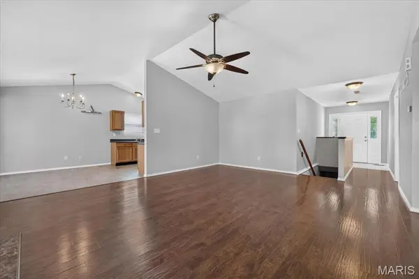 1972 Briarfield DR, Lake St Louis, MO 63367