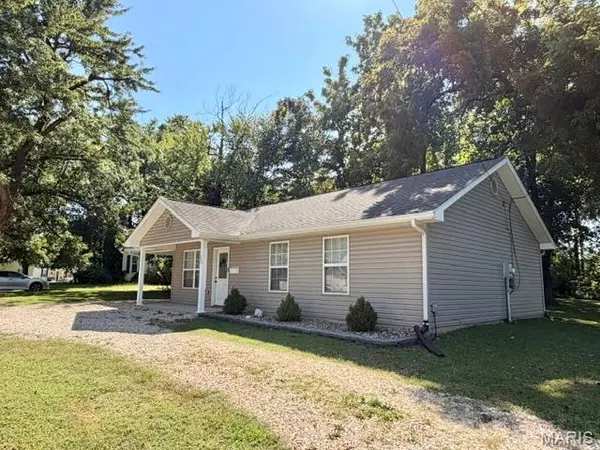 209 Pickering ST, Montgomery City, MO 63361