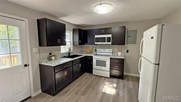 557 Vreeland RD, Hillsboro, MO 63050