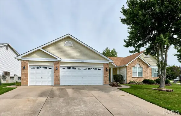 207 Sassafras Parc DR, O'fallon, MO 63368