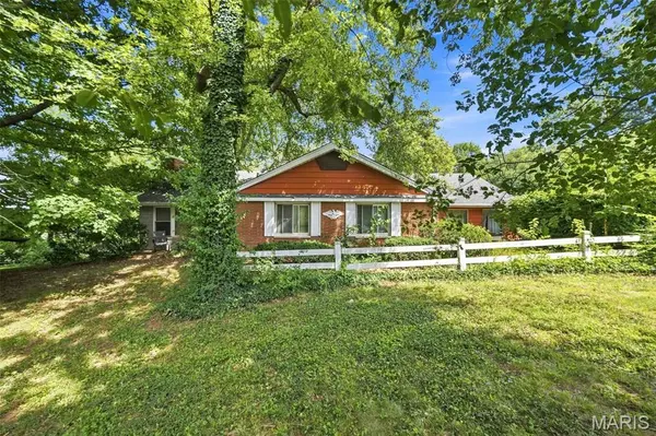 1536 N Elizabeth AVE, St Louis, MO 63135