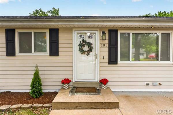 101 E Donaldson DR, St Louis, MO 63129