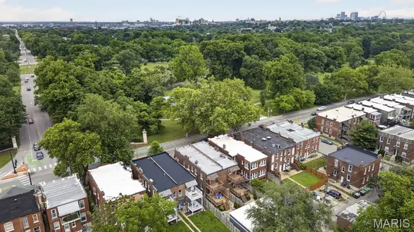 4212 Arsenal ST, St Louis, MO 63116