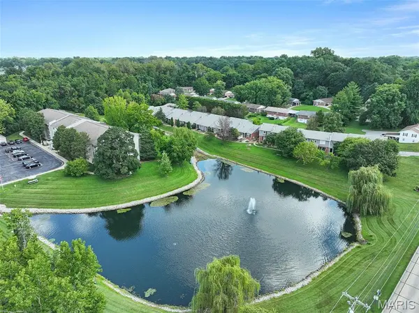 300 Pine Lake RD #14, Collinsville, IL 62234