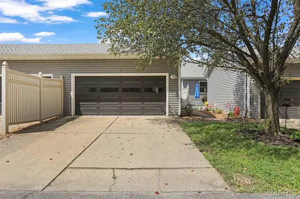 300 Pine Lake RD #14, Collinsville, IL 62234