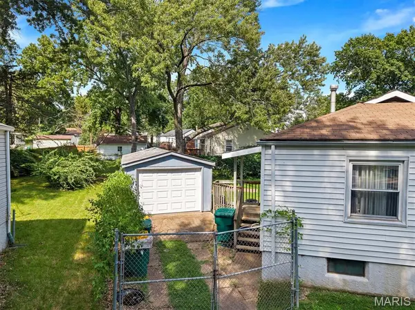 1901 Owen DR, St Louis, MO 63133