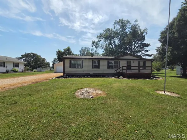 207 Main ST, La Belle, MO 63447