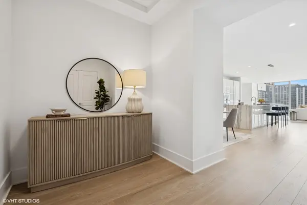 363 E Wacker DR #1903, Chicago, IL 60601
