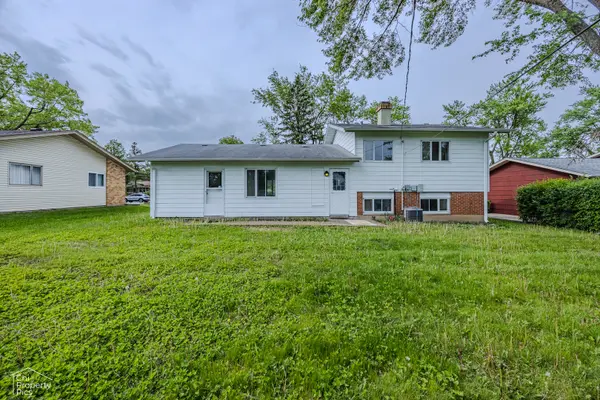 430 Bode RD, Hoffman Estates, IL 60169