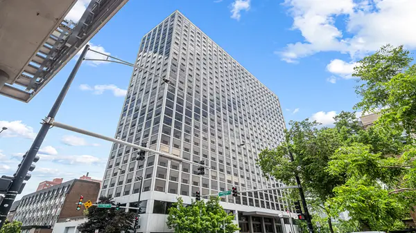 4343 N Clarendon AVE #1918, Chicago, IL 60613
