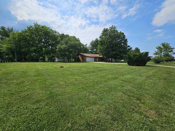 14541 N Morton LN, Mt Vernon, IL 62864