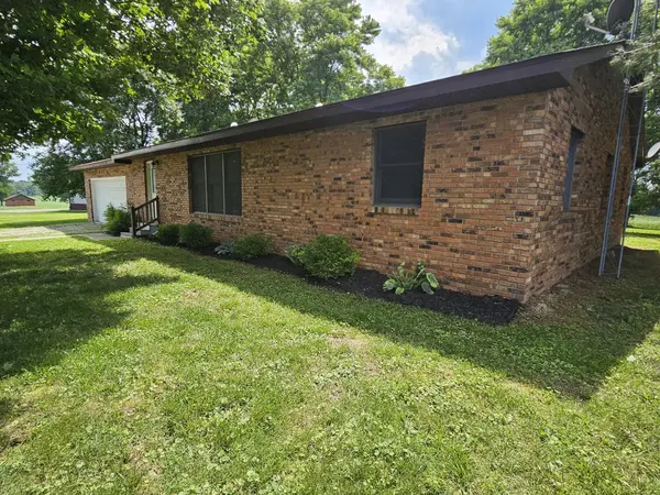 14541 N Morton LN, Mt Vernon, IL 62864
