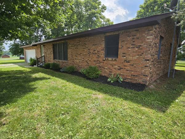 14541 N Morton LN, Mt Vernon, IL 62864