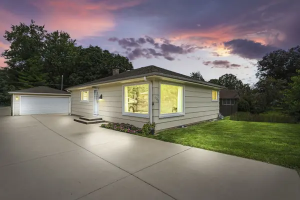 1215 W Roosevelt RD, Wheaton, IL 60187