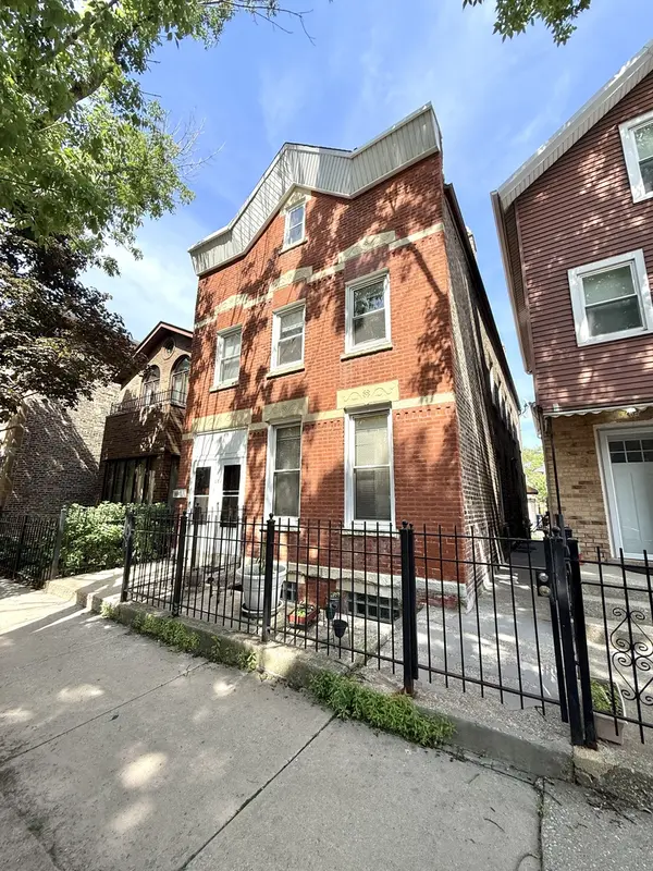 3241 S Parnell AVE, Chicago, IL 60616