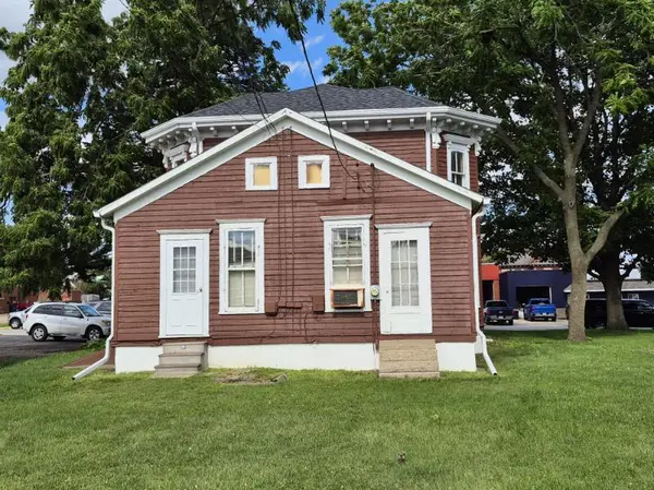 117 S Chestnut ST, Kewanee, IL 61443