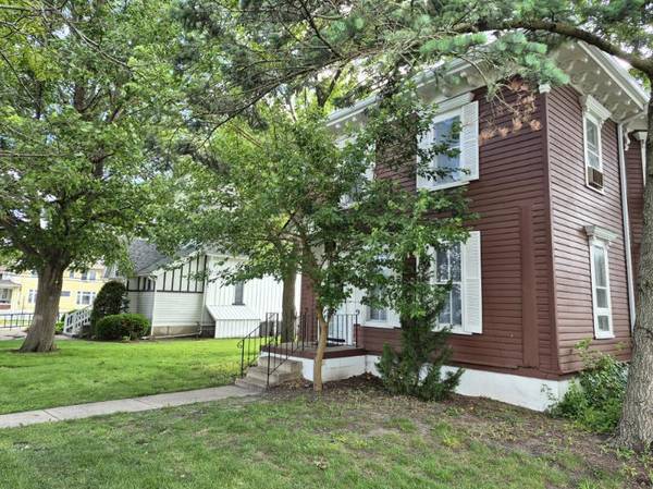 117 S Chestnut ST, Kewanee, IL 61443