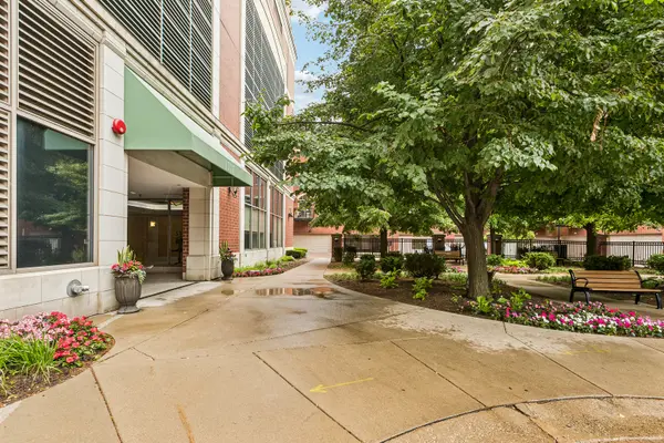 1717 S PRAIRIE AVE #2206, Chicago, IL 60616