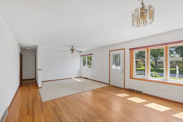 10615 Kathleen AVE, Huntley, IL 60142