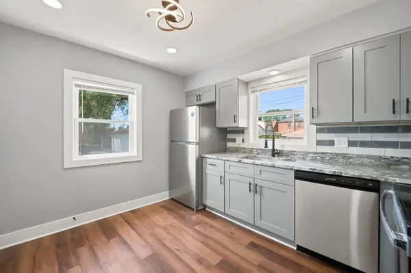 555 E 105th ST, Chicago, IL 60628