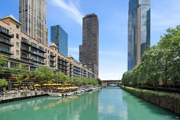 447 N McClurg CT #447, Chicago, IL 60611