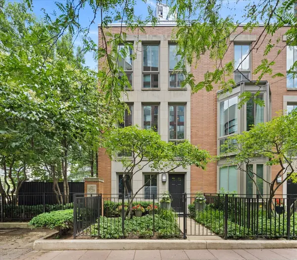 447 N McClurg CT #447, Chicago, IL 60611