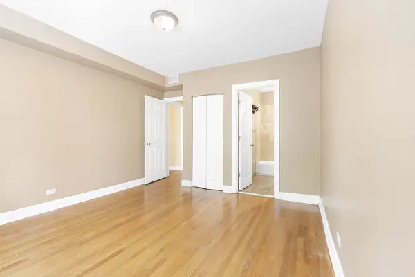 1747 W Pratt BLVD #1, Chicago, IL 60626