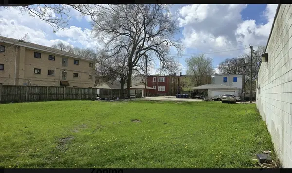 26 S 19th AVE, Maywood, IL 60153