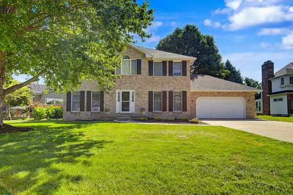 980 Stevens Creek CIR, Forsyth, IL 62535