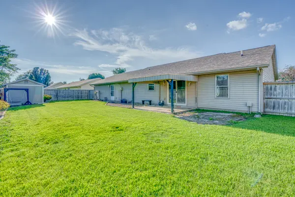 2213 Darren DR, Marion, IL 62959