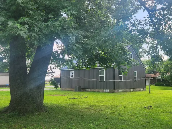 1111 New ST, Pinckneyville, IL 62274