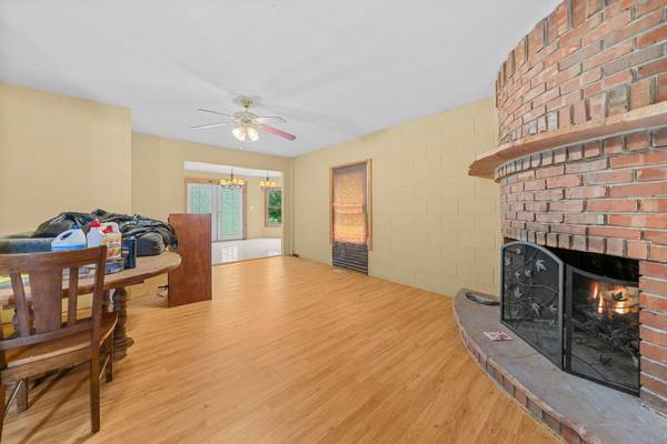 661 S Red Oak LN, Chana, IL 61015