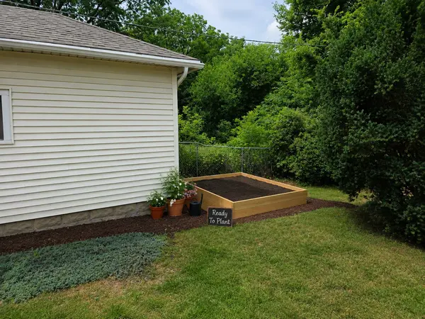 502 W Grant HWY, Marengo, IL 60152