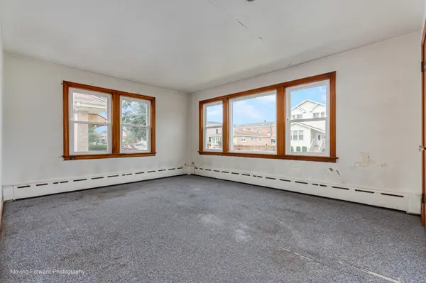 3259 N Neenah AVE, Chicago, IL 60634