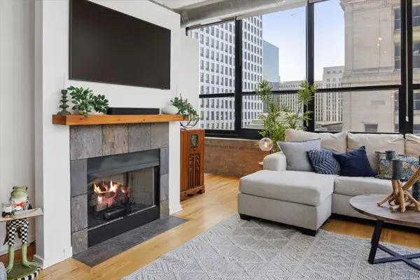 130 S CANAL ST #619, Chicago, IL 60606
