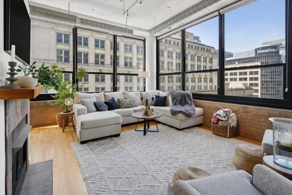130 S CANAL ST #619, Chicago, IL 60606