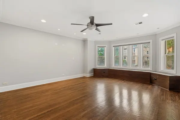 6230 N Mozart ST #1N, Chicago, IL 60659