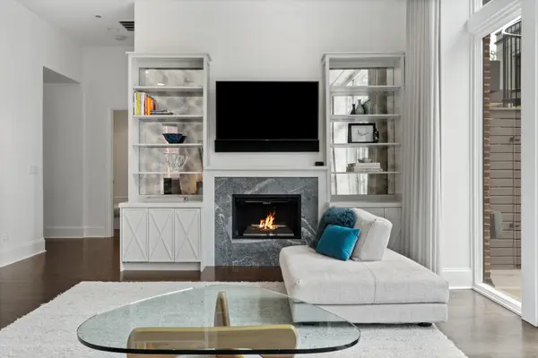 3030 N Lake Shore DR #202, Chicago, IL 60657